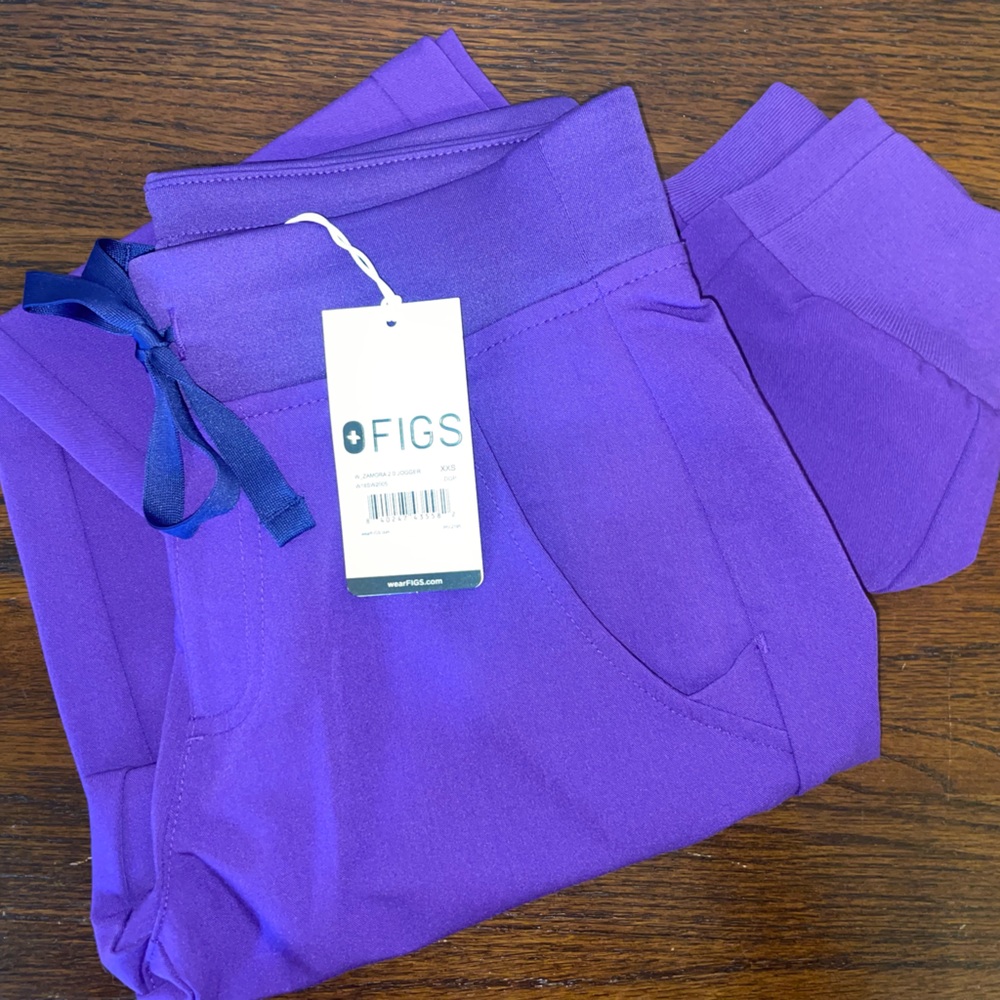 FIGS NWT Digital Grape Zamora XXS